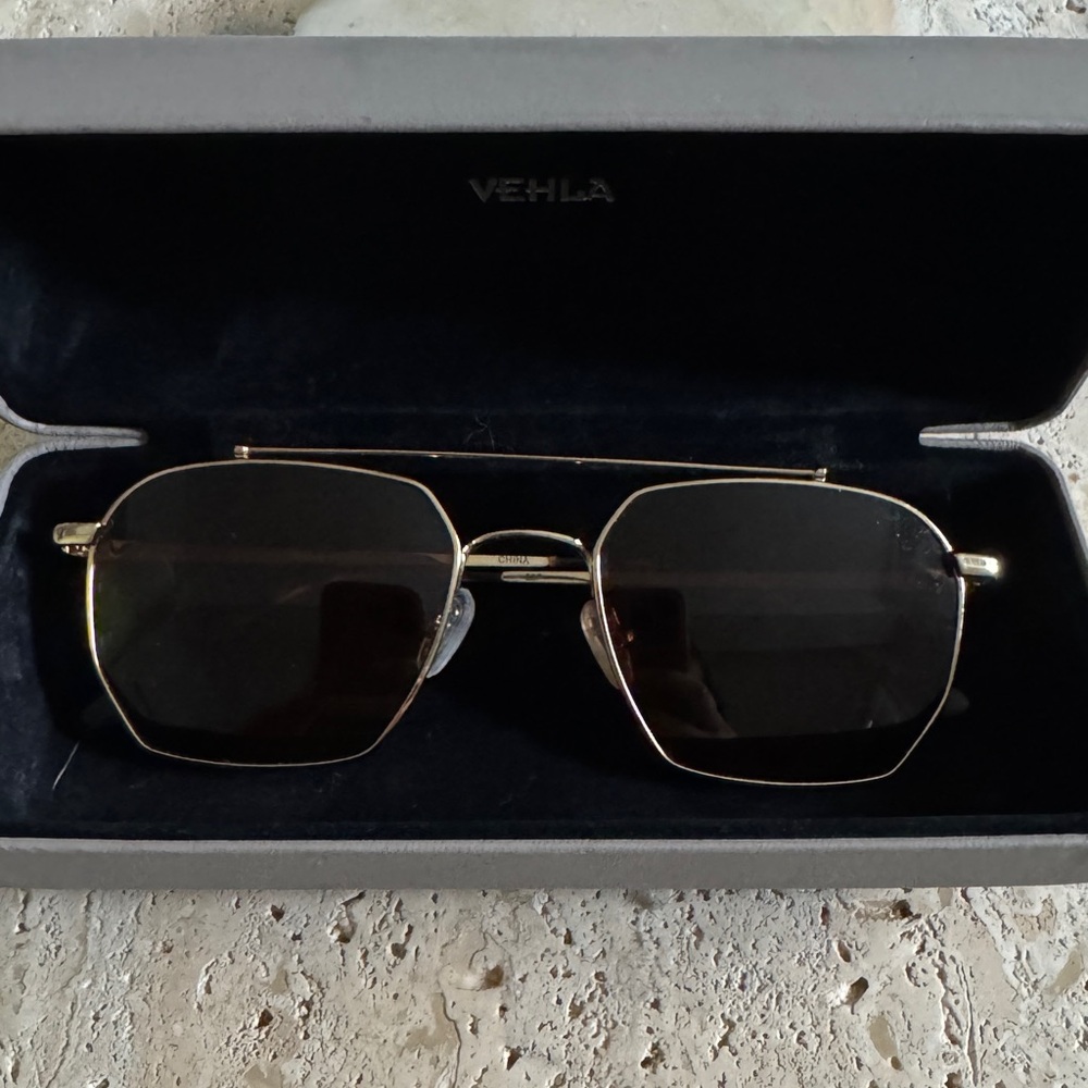 VEHLA Bowie Gold Frame Sunglasses with Dark Lenses
